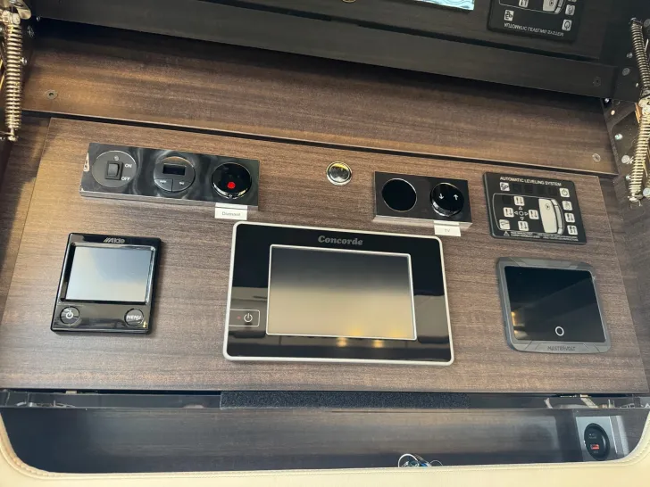 Fahrzeugbild Concorde Liner 990 GI MEGAVOLL*Busklappe*DriversAssi #14