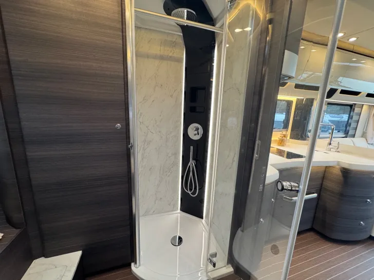 Fahrzeugbild Concorde Liner 990 GI MB Actros*BAR/CL*Hubbett #14