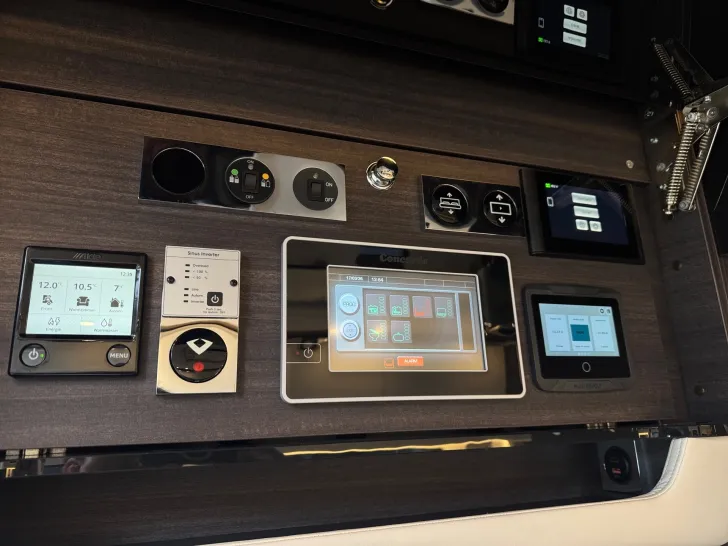 Fahrzeugbild Concorde Liner 990 GI MB Actros*BAR/CL*Hubbett #21