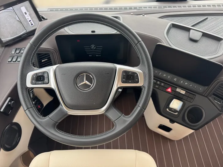 Fahrzeugbild Concorde Liner 990 GI MB Actros*BAR/CL*Hubbett #7