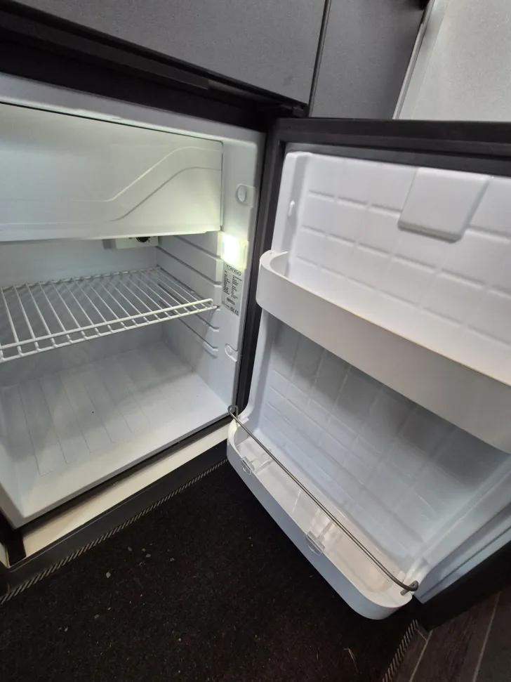 Fahrzeugbild Weinsberg CaraBus 630 MEG EDITION [FIRE] *Motorradhalter* #18