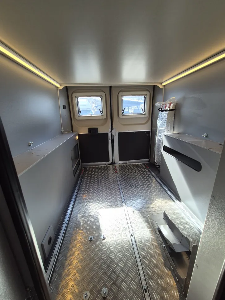 Fahrzeugbild Weinsberg CaraBus 630 MEG EDITION [FIRE] *Motorradhalter* #22