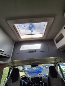 Fahrzeugbild Weinsberg CaraBus 630 MEG EDITION [FIRE] *Motorradhalter* #33