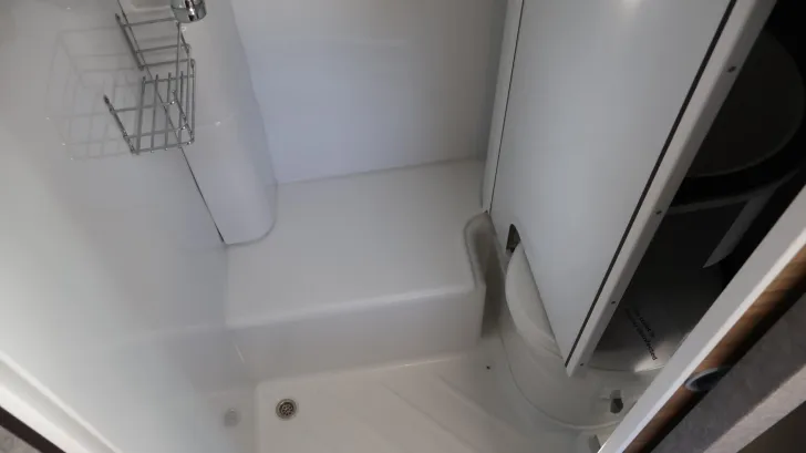 Fahrzeugbild Dethleffs Globebus Performance 4x4 T 46 Bügel, AHK, Isofix #15