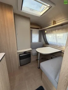 Fahrzeugbild LMC Sassino 460 E Einzelbetten 1360 kg #8