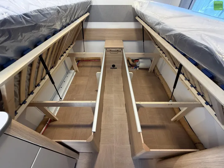 Fahrzeugbild LMC Sassino 460 E Einzelbetten 1360 kg #21