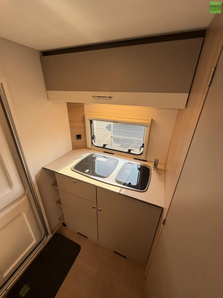 Fahrzeugbild LMC Sassino 450 D 1500kg XXL-Bett 157x200cm #9