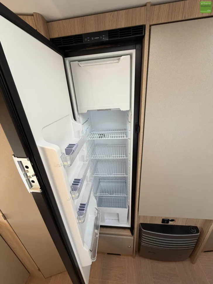 Fahrzeugbild LMC Sassino 450 D 1500kg XXL-Bett 157x200cm #13