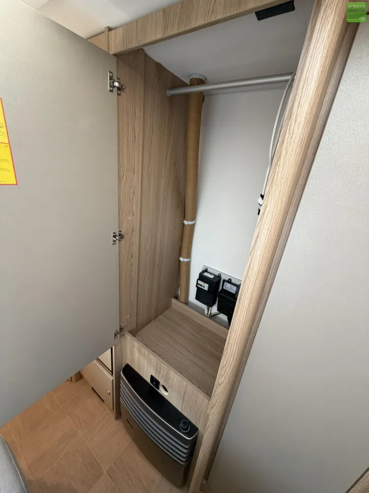 Fahrzeugbild LMC Sassino 450 D 1500kg XXL-Bett 157x200cm #14