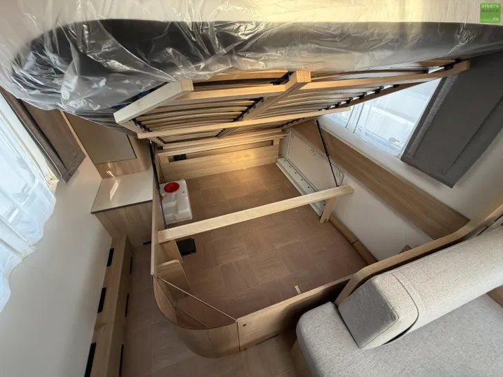 Fahrzeugbild LMC Sassino 450 D 1500kg XXL-Bett 157x200cm #20