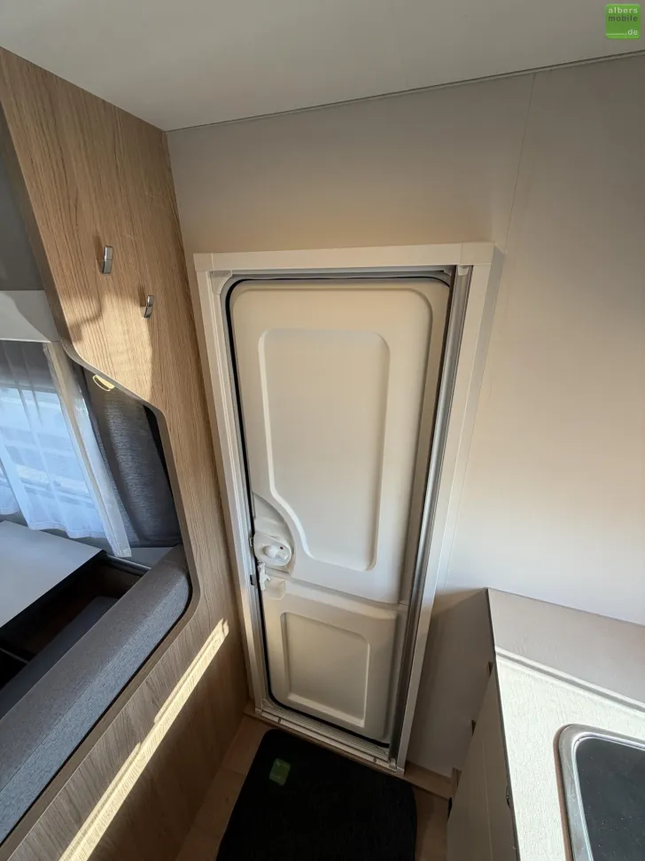 Fahrzeugbild LMC Sassino 450 D 1500kg XXL-Bett 157x200cm #23