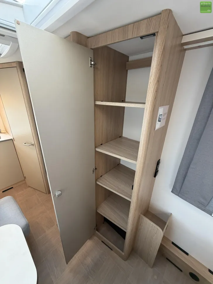 Fahrzeugbild LMC Sassino 450 D 1500kg XXL-Bett 157x200cm #24