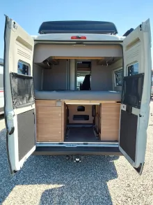 Fahrzeugbild Dethleffs Globetrail Classic 600 DR Fiat Aut. & Aufstelld. #4