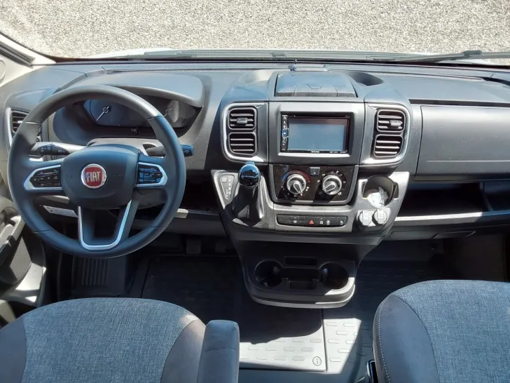 Fahrzeugbild Dethleffs Globetrail Classic 600 DR Fiat Aut. & Aufstelld. #5