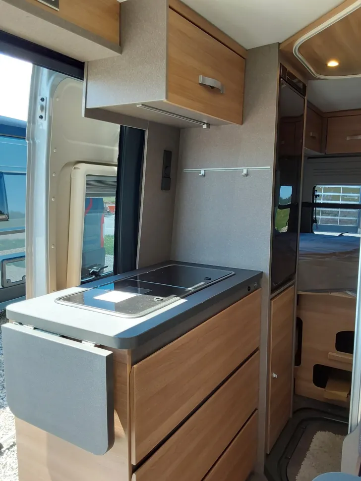 Fahrzeugbild Dethleffs Globetrail Classic 600 DR Fiat Aut. & Aufstelld. #7