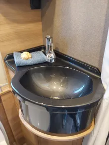 Fahrzeugbild Dethleffs Globetrail Classic 600 DR Fiat Aut. & Aufstelld. #15