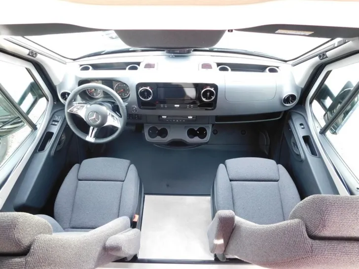 Fahrzeugbild Hymer B-Klasse MC T BlackLine 580 Verfügbar ab November 2026 #8