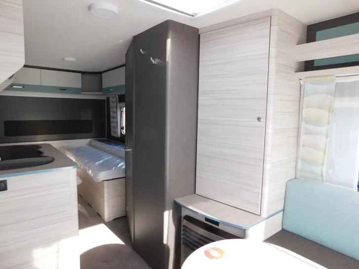 Fahrzeugbild Dethleffs c-joy 460 LE zus. Stauklappe, Toilettenfenster #8