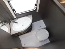 Fahrzeugbild Dethleffs c-joy 460 LE zus. Stauklappe, Toilettenfenster #15