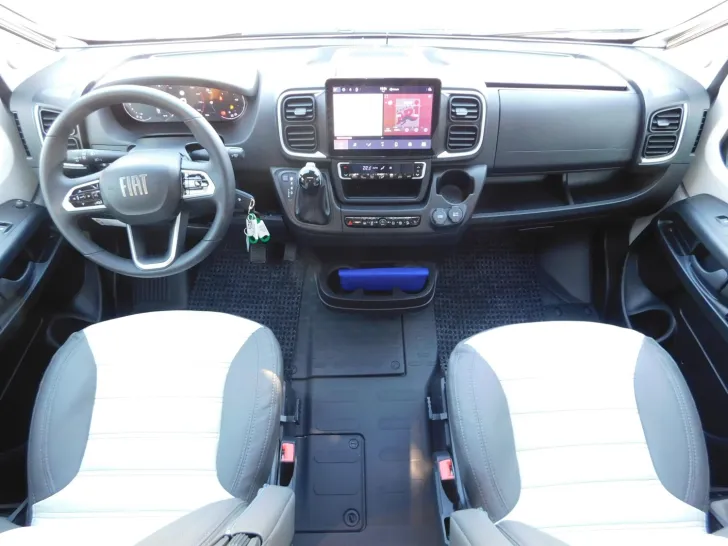 Fahrzeugbild Sunlight Adventure T 68 OHNE Hubbett! mit Automatik + ACC #5