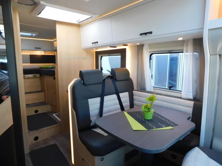 Fahrzeugbild Sunlight Adventure T 68 OHNE Hubbett! mit Automatik + ACC #7