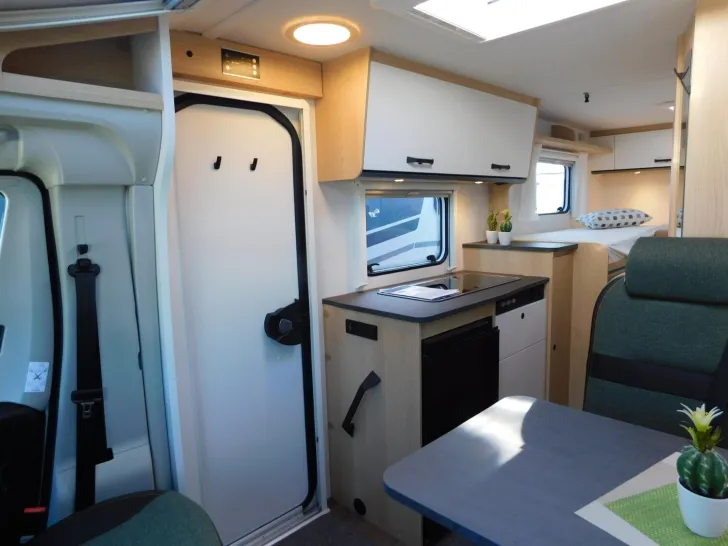 Fahrzeugbild Sunlight Adventure V 66 Safety-Paket + ACC + Digitalpaket #10