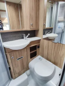 Fahrzeugbild Hymer Exsis-t 588 Anhängerkupplung #15