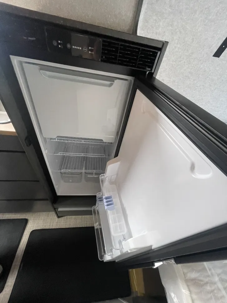 Fahrzeugbild Hymer Camper Van Redwood 601 Ausstattungslinie Sport #15