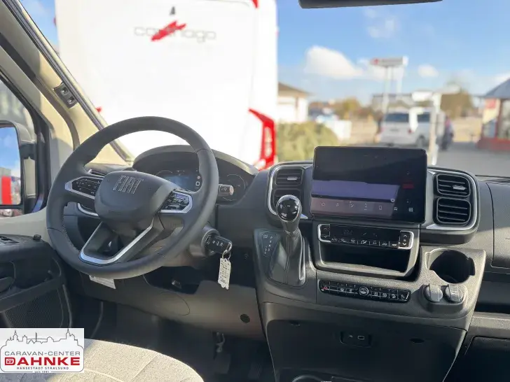 Fahrzeugbild Malibu Van First Class - Two Rooms 640 LE RB charming GT skyview Dieselheizung, Full LED #6