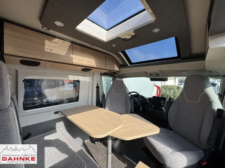 Fahrzeugbild Malibu Van First Class - Two Rooms 640 LE RB charming GT skyview Dieselheizung, Full LED #8