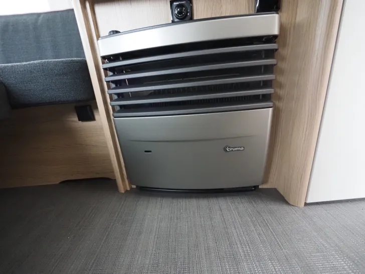 Fahrzeugbild Dethleffs Aero Up 460 KR, Touring, Styling, Duschpakete #13