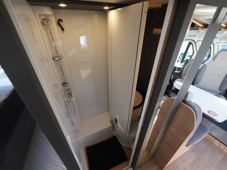 Fahrzeugbild Dethleffs Globebus Camp T1 Active-Paket, Automatik #12