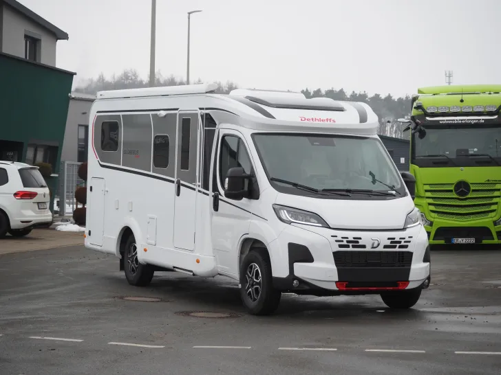 Fahrzeugbild Dethleffs Globebus Camp T4 Active, Autom., ACC, LED #2