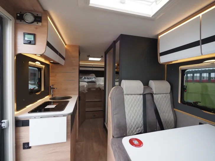 Fahrzeugbild Dethleffs Globebus Camp T4 Active, Autom., ACC, LED #7