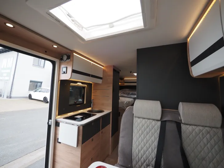 Fahrzeugbild Dethleffs Globebus Camp T4 Active, Autom., ACC, LED #8