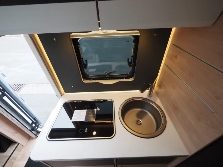 Fahrzeugbild Dethleffs Globebus Camp T4 Active, Autom., ACC, LED #11