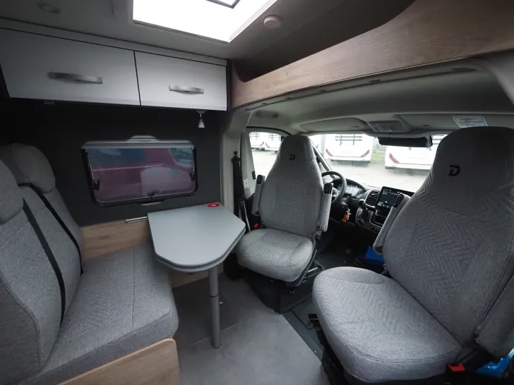 Fahrzeugbild Dethleffs Globetrail 600 DS, 180 PS Aut., Navi/Kam, D+E #6