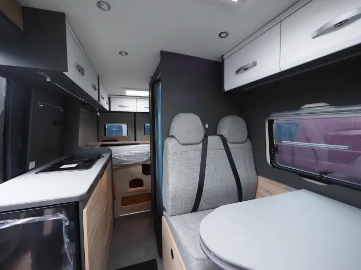 Fahrzeugbild Dethleffs Globetrail 600 DS, 180 PS Aut., Navi/Kam, D+E #8