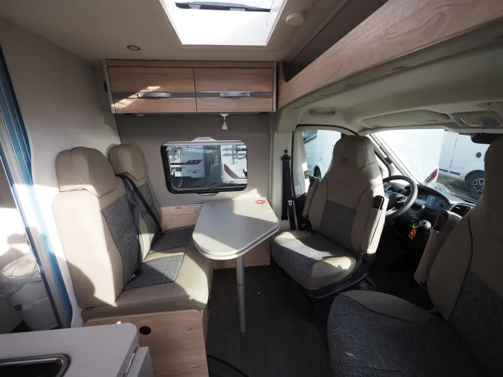 Fahrzeugbild Dethleffs Globetrail 600 DR, Pakete, Heizung 6E, Duo uvm #6