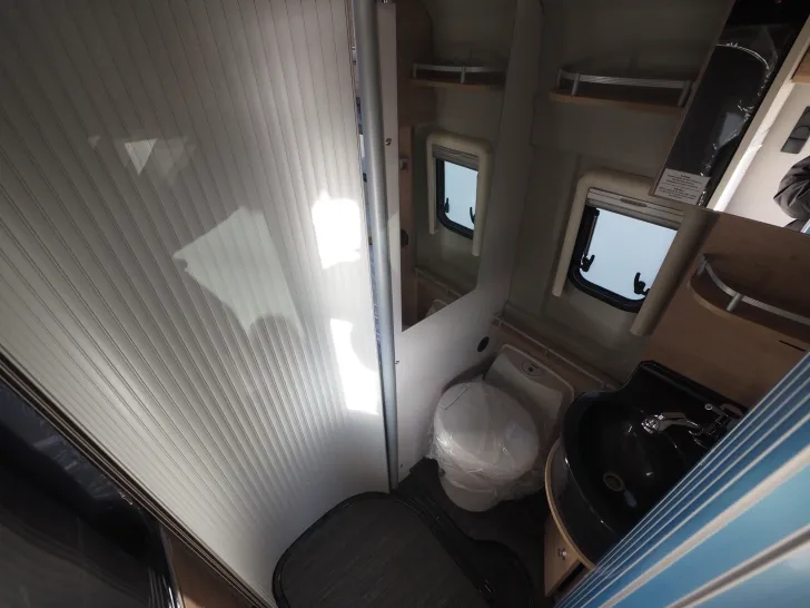 Fahrzeugbild Dethleffs Globetrail 600 DR, Pakete, Heizung 6E, Duo uvm #15