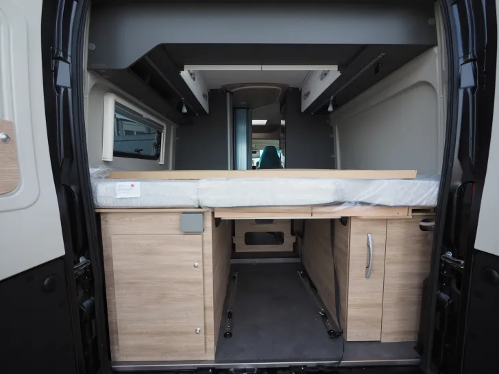 Fahrzeugbild Dethleffs Globetrail 600 DR, 180 PS Aut., Navi, 6E Heiz. #4