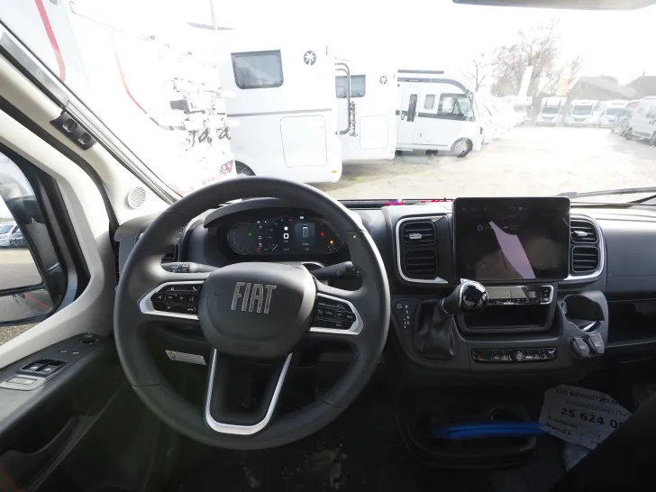 Fahrzeugbild Dethleffs Globetrail 600 DR, 180 PS Aut., Navi, 6E Heiz. #5