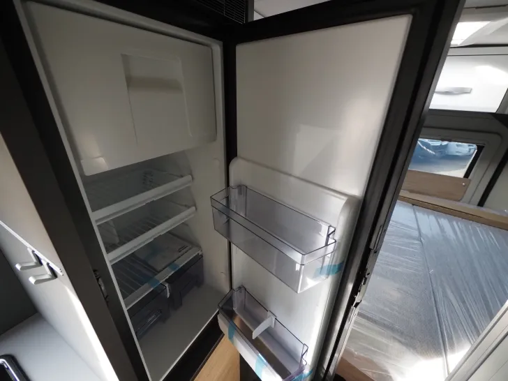 Fahrzeugbild Dethleffs Globetrail 600 DR, 180 PS Aut., Navi, 6E Heiz. #11