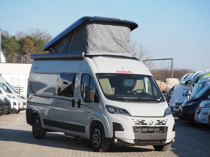 Fahrzeugbild Dethleffs Globetrail 600 DS, Aufstelldach, Automatik #2