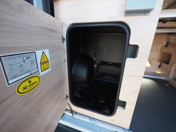 Fahrzeugbild Dethleffs Globetrail 600 DS, Aufstelldach, Automatik #20