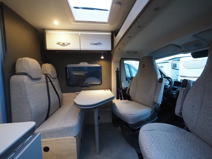 Fahrzeugbild Dethleffs Globetrail 600 DR, Auto., Chassis/El./Komf., uvm #5