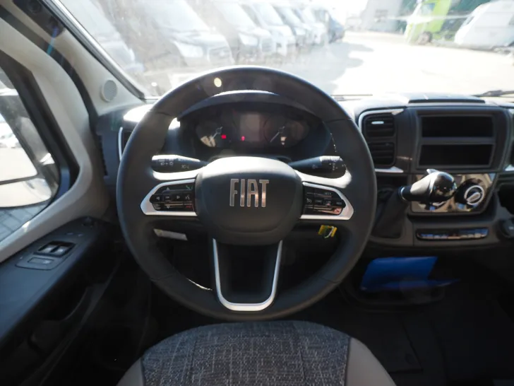 Fahrzeugbild Dethleffs Globetrail 600 DS, Chassispaket, Autom., Marki. #5