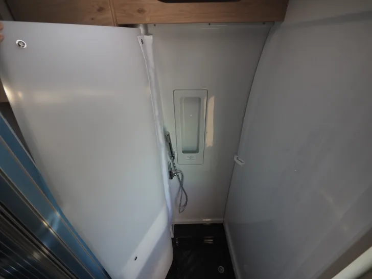 Fahrzeugbild Dethleffs Globetrail 600 DS, Chassispaket, Autom., Marki. #15