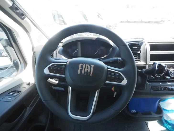 Fahrzeugbild Dethleffs Globetrail 640 ER, 180 PS, Maxi, Automatik #5