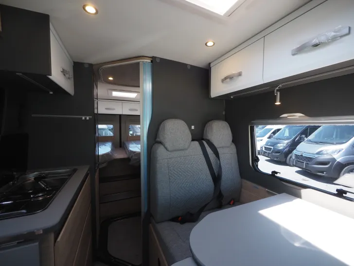 Fahrzeugbild Dethleffs Globetrail 640 ER, 180 PS, Maxi, Automatik #8